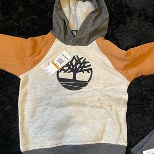 Toddler set, never worn , Super soft and comfy.